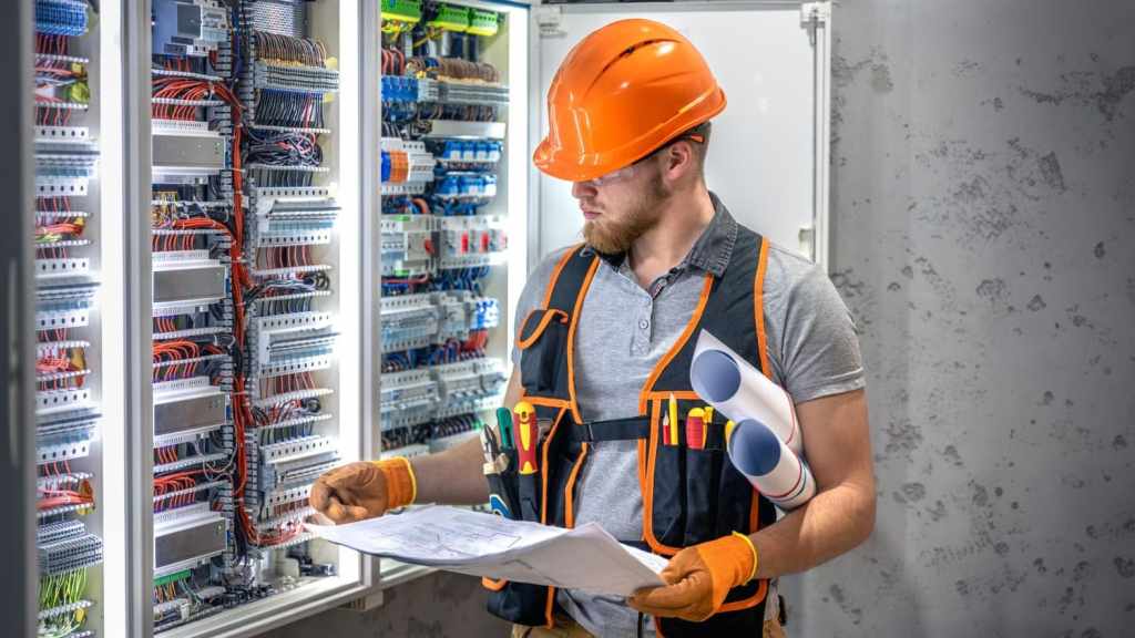 What Is an Industrial Electrician? Career & Pay&nbsp;Guide